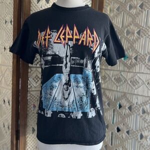 Junk Food Def Leppard Black Graphic T-Shirt
